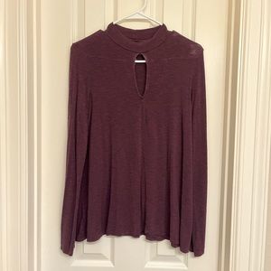 Heathered dark red long sleeve with keyhole detail